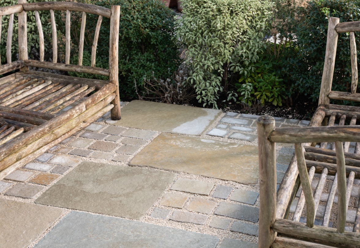 Flags with Cobblestone